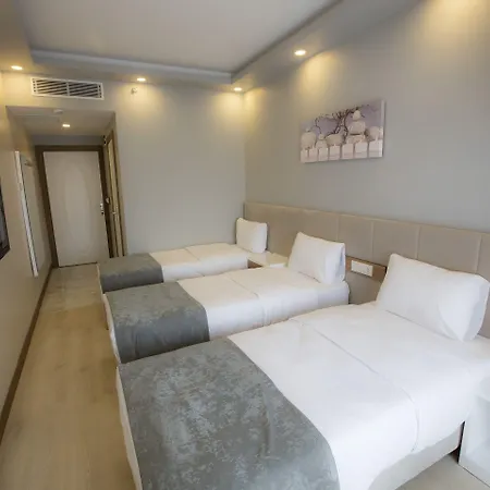 Hotel Royal Inci 3*