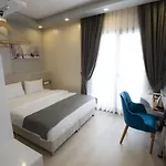 Royal Inci